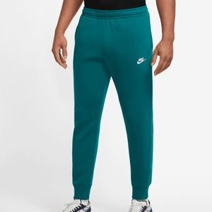 Men’s Nike Club Joggers